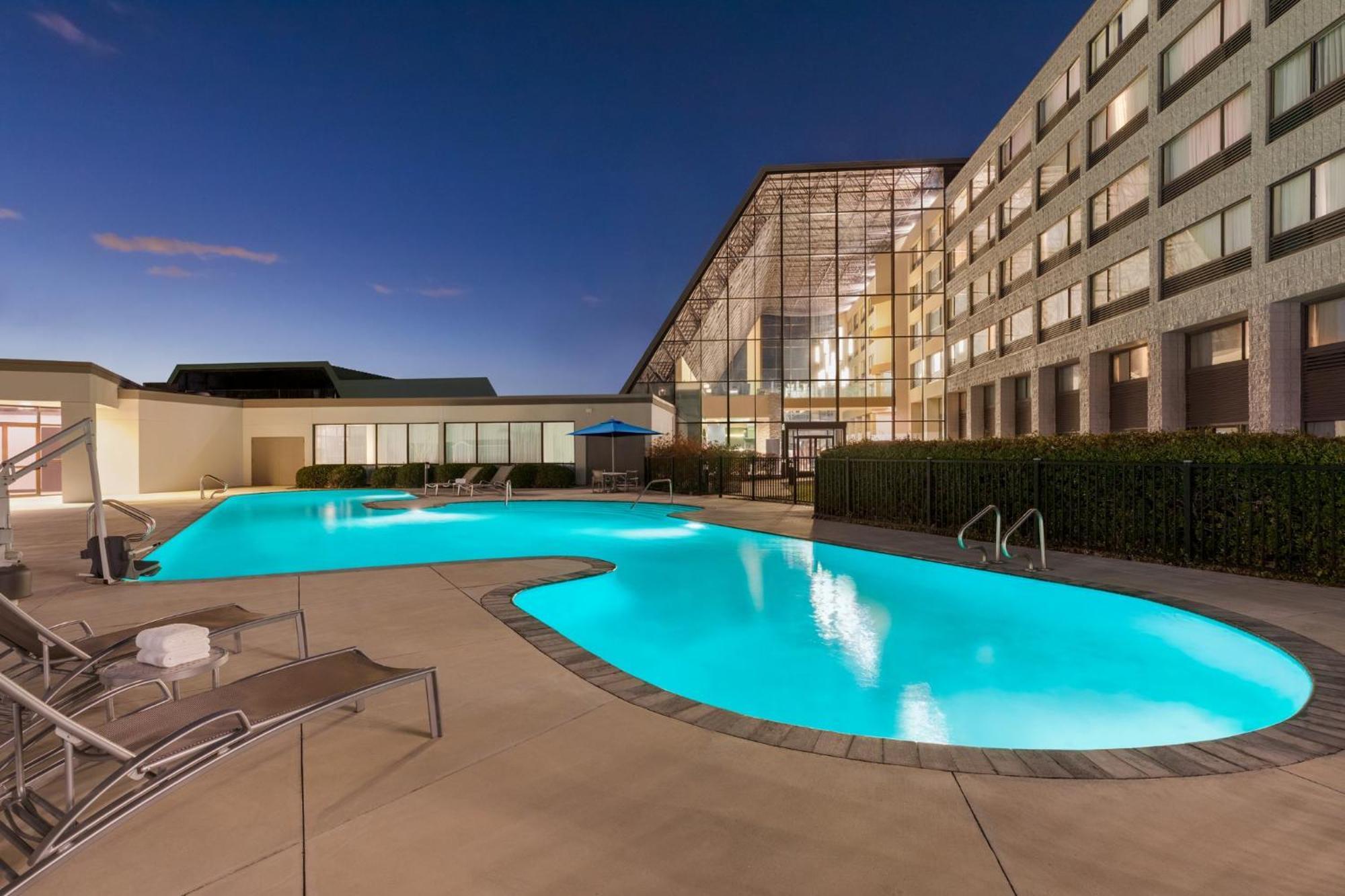 Holiday Inn Virginia Beach - Norfolk By Ihg Exteriör bild
